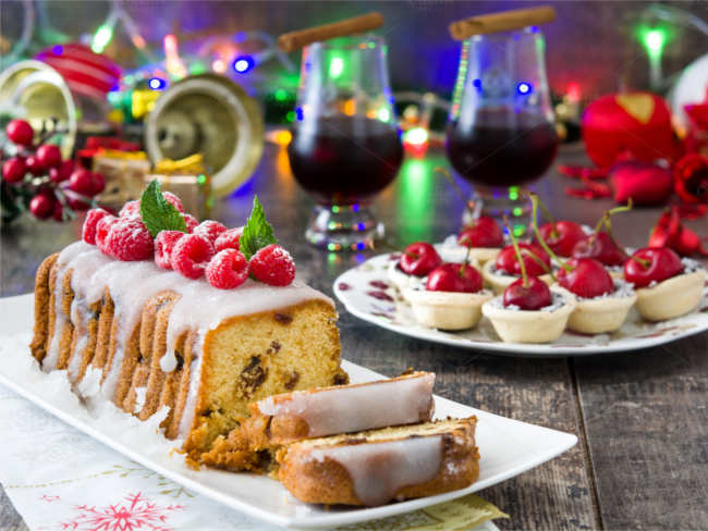 special-christmas-frutiy-cake