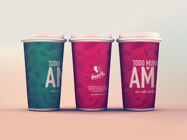 freebie is a mockup of coffee cups in PSD format